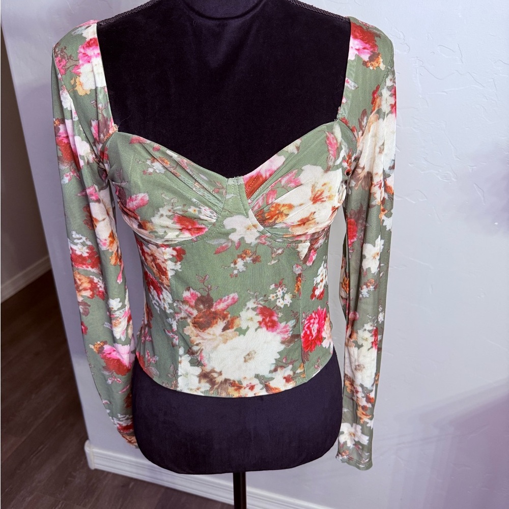 Lulu's Multicolor Floral Boho Sweetheart Corset Cropped Blouse. Size Small